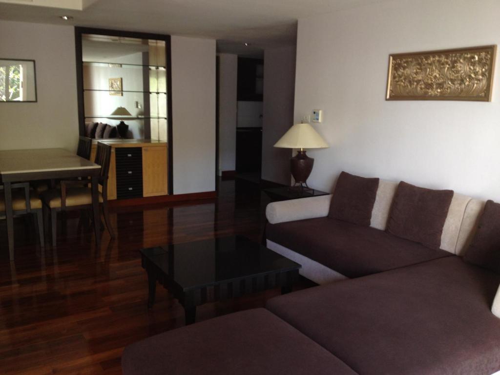 Gardengrove Suites Bangkok Rum bild