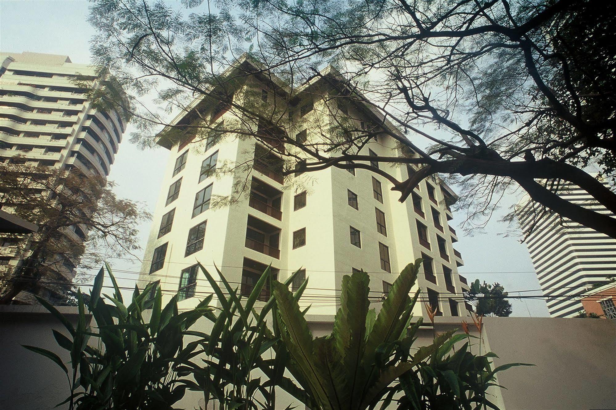 Gardengrove Suites Bangkok Exteriör bild