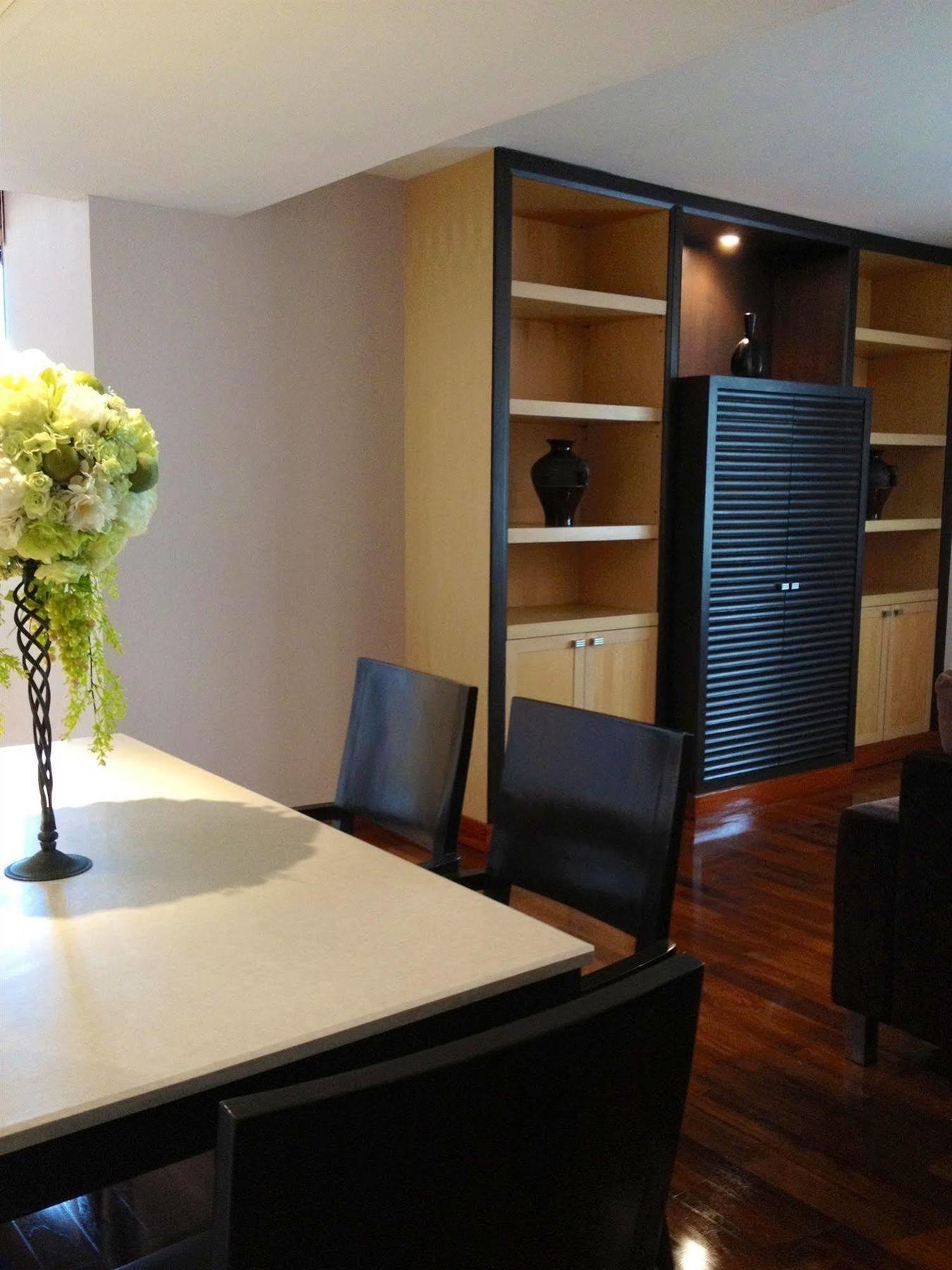 Gardengrove Suites Bangkok Exteriör bild