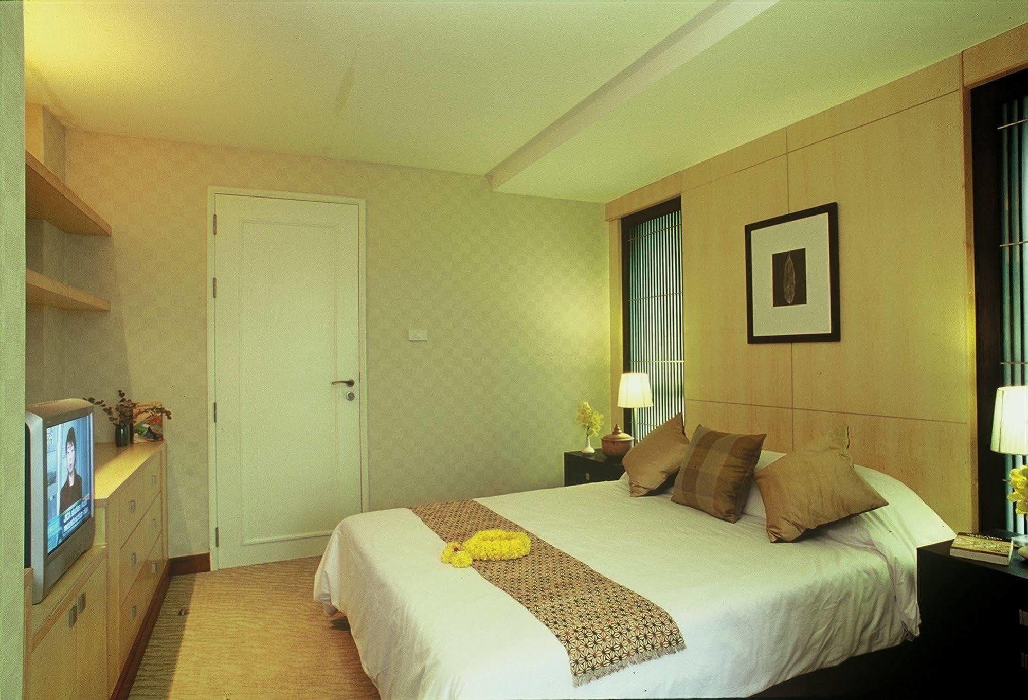 Gardengrove Suites Bangkok Exteriör bild
