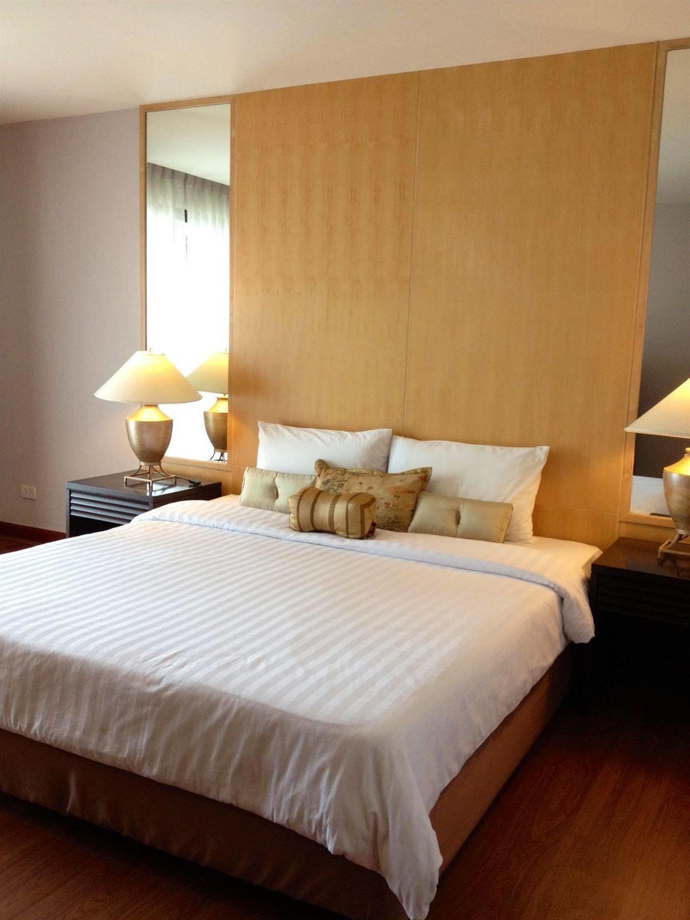 Gardengrove Suites Bangkok Exteriör bild