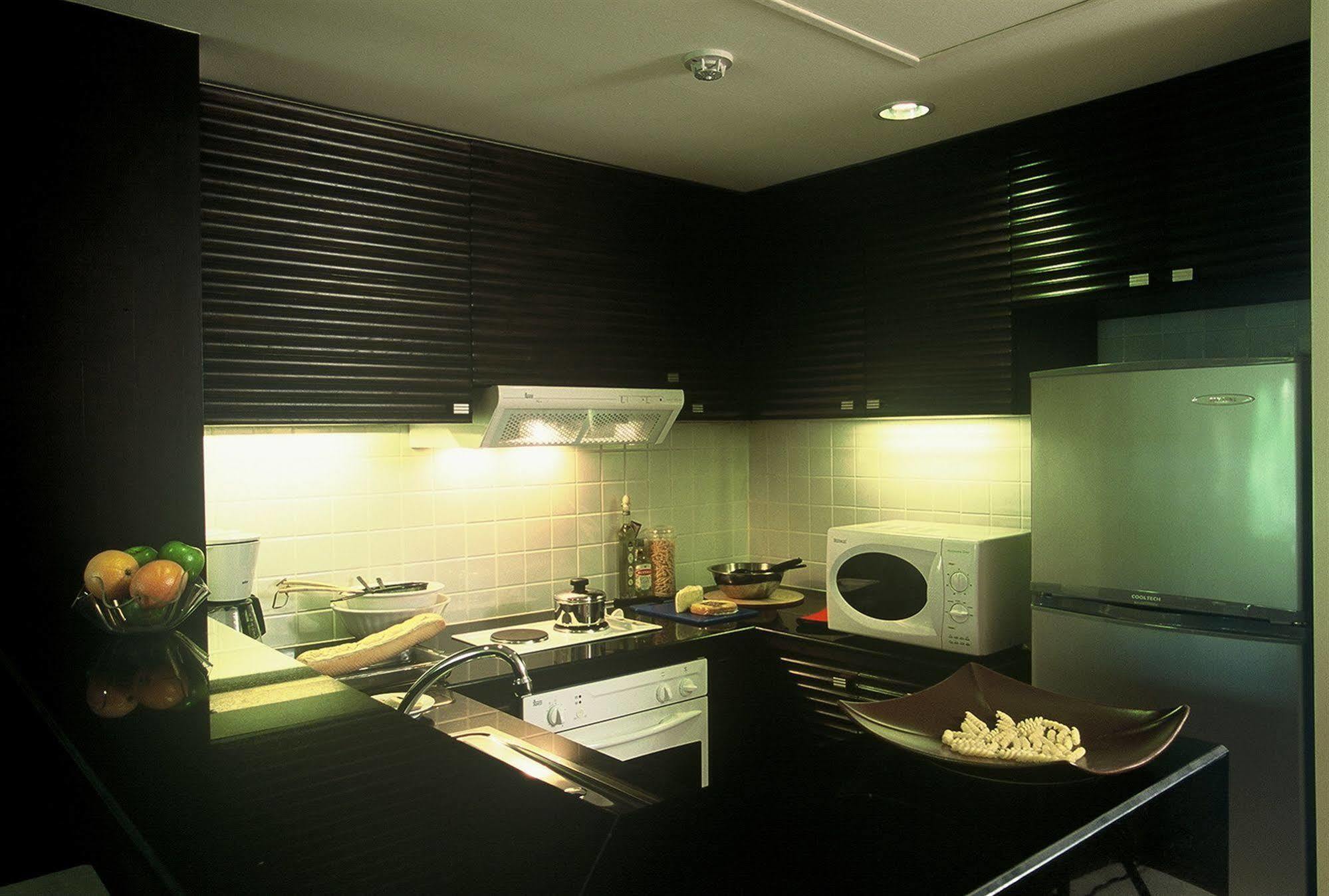 Gardengrove Suites Bangkok Exteriör bild
