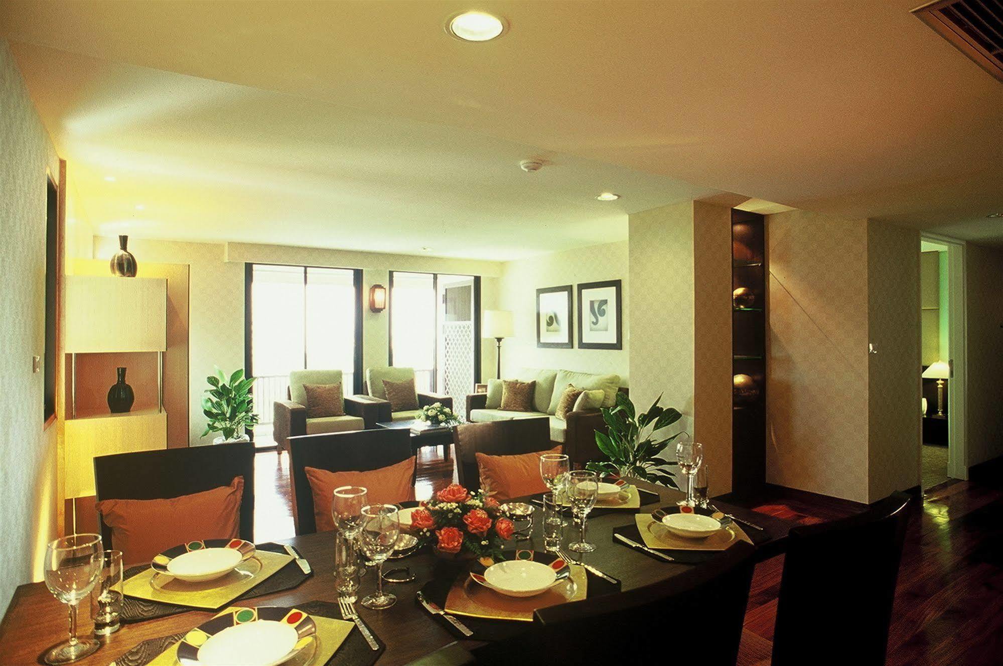 Gardengrove Suites Bangkok Exteriör bild